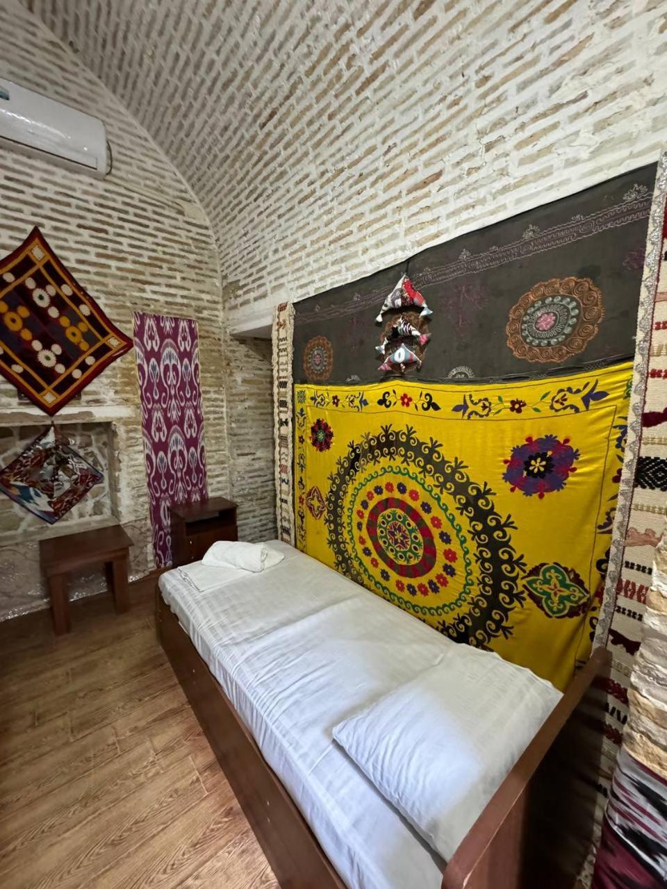 Ohun 18Th Century Caravansarai بخارى المظهر الخارجي الصورة