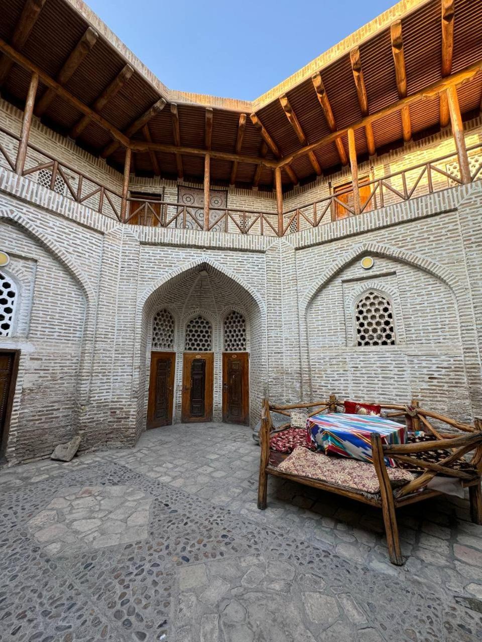 Ohun 18Th Century Caravansarai بخارى المظهر الخارجي الصورة