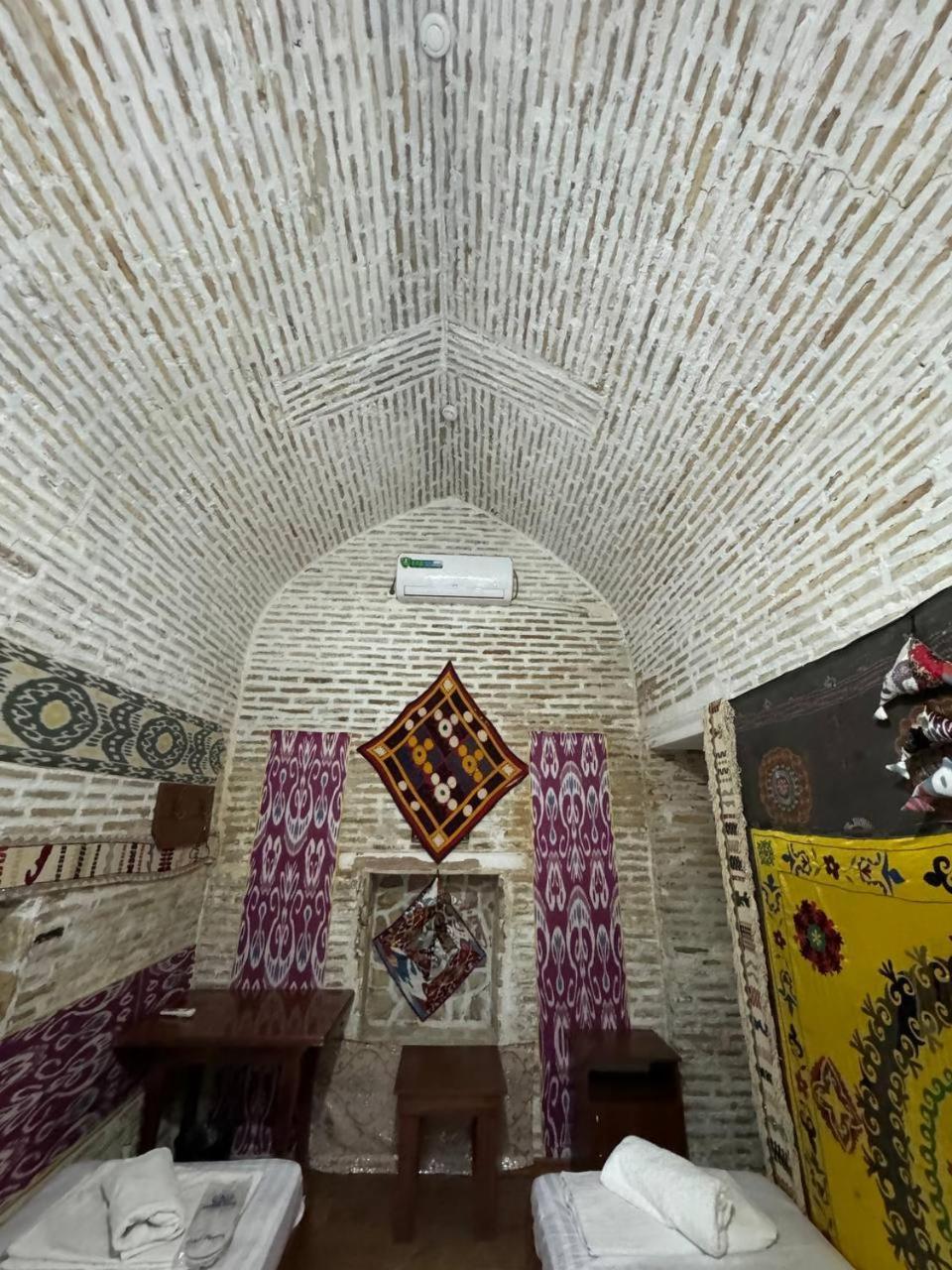 Ohun 18Th Century Caravansarai بخارى المظهر الخارجي الصورة