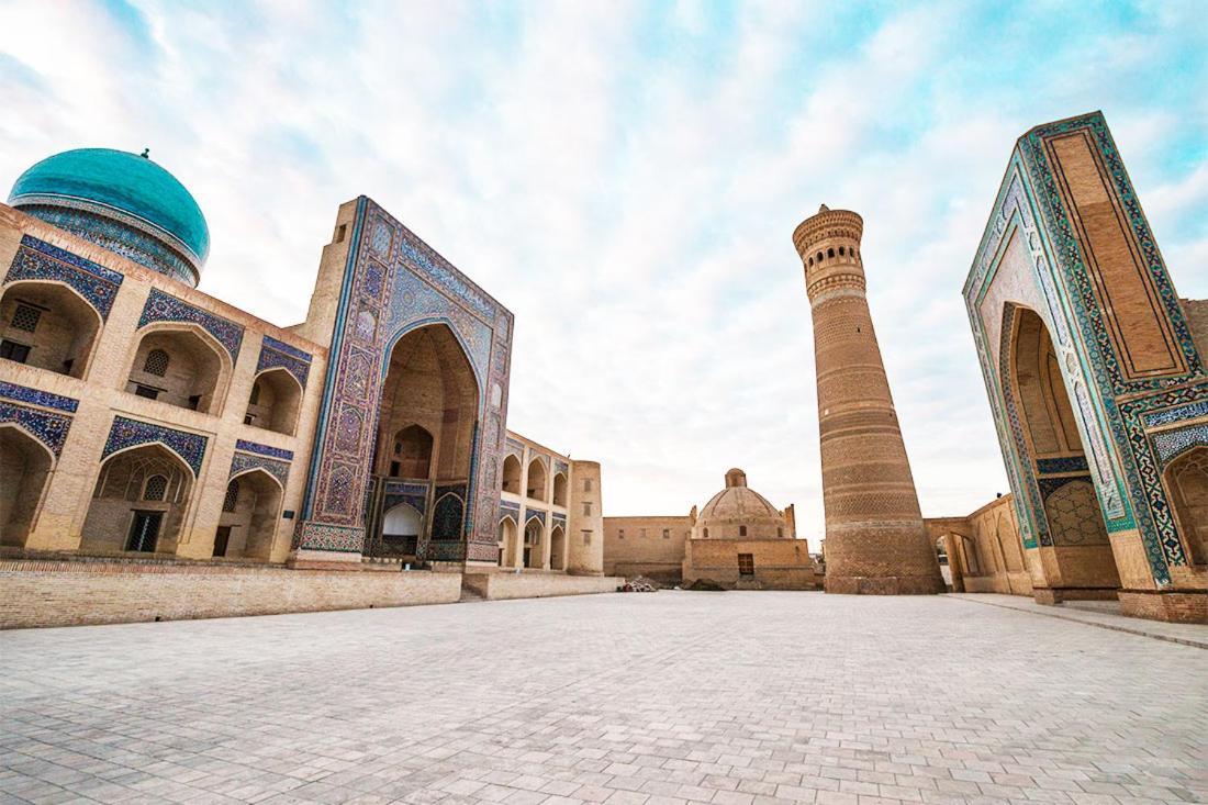 Ohun 18Th Century Caravansarai بخارى المظهر الخارجي الصورة